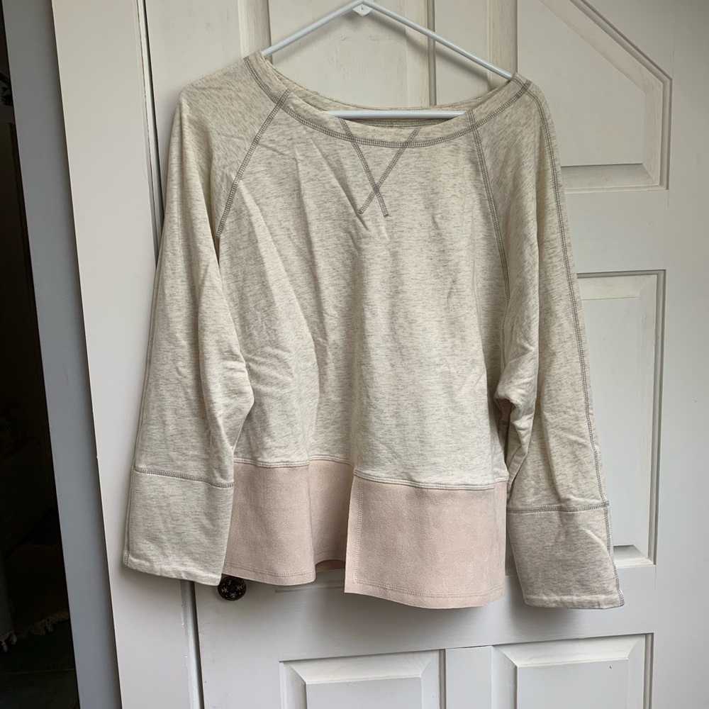 Nanamacs long sleeve shirt.